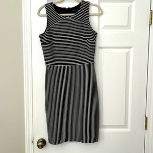 COPY - This dress looks great with a belt!